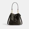 Rowan-bucketbag i Loved Signature Canvas med Vedhæng