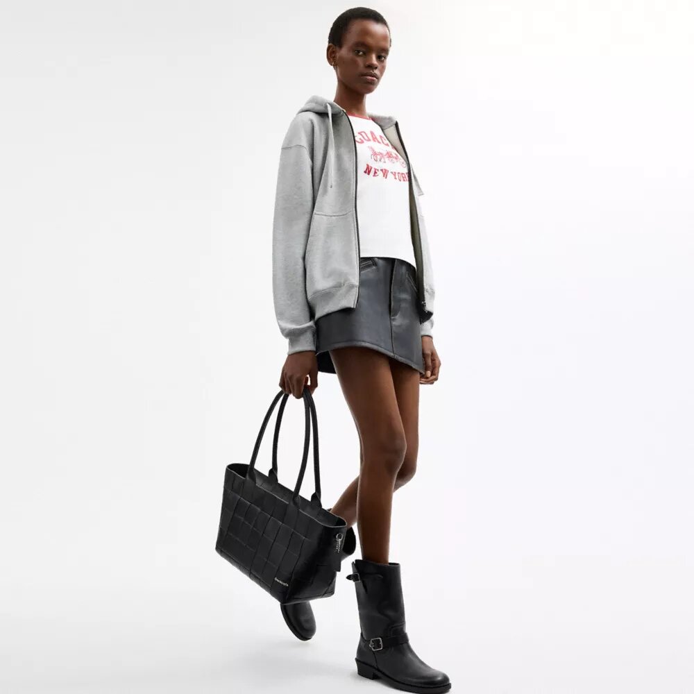 Alter/Ego stor tote-tasker