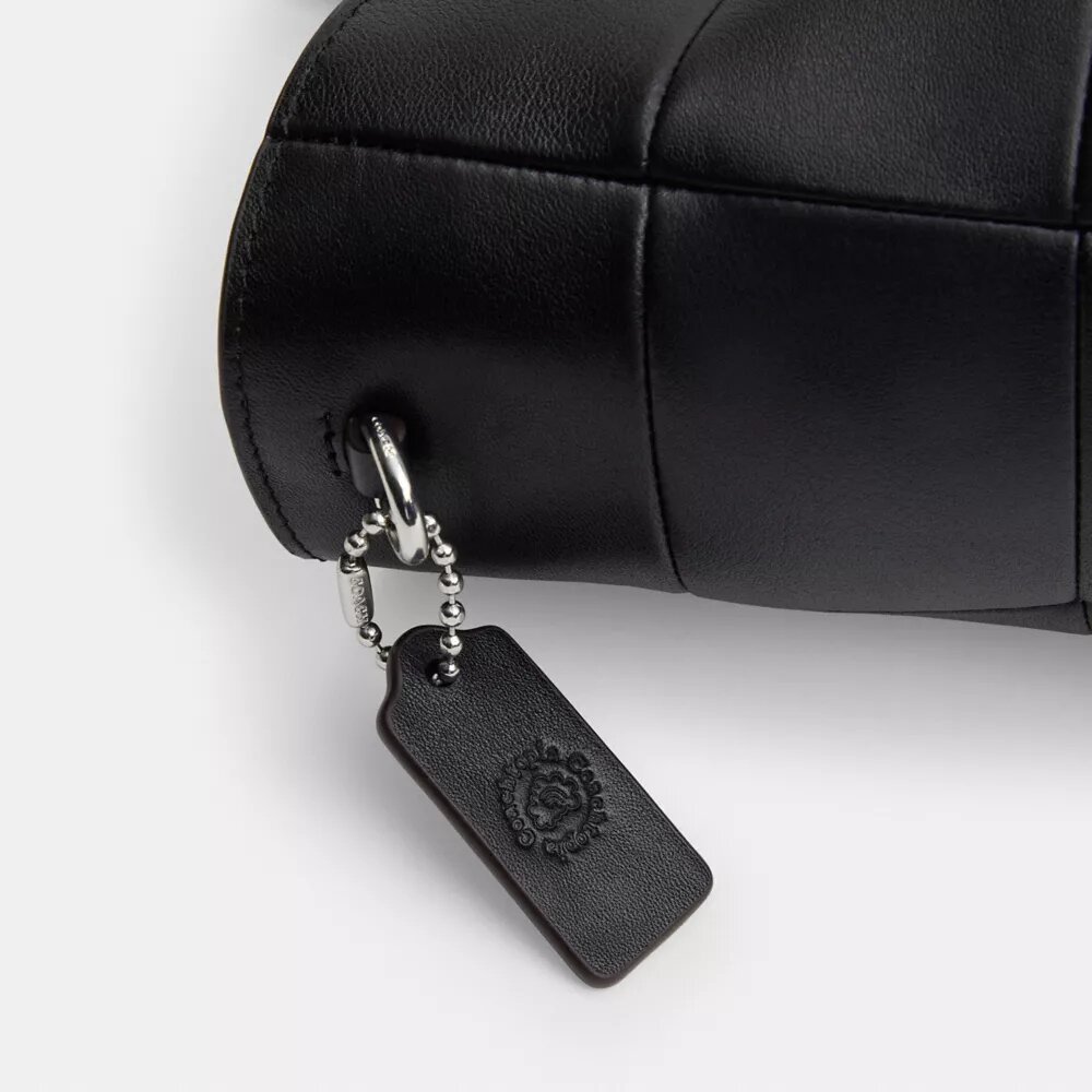 Alter/Ego stor tote-tasker
