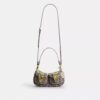 Ashton skuldertasker i signatur-jacquard
