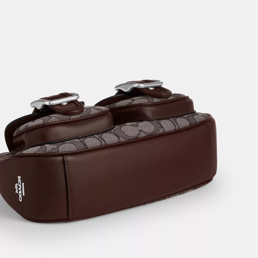 Ashton-taske i signatur-jacquard