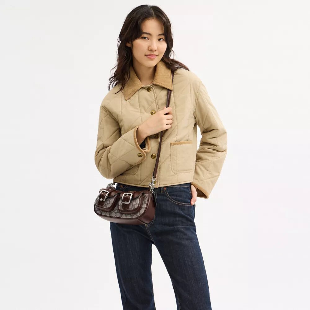 Ashton-taske i signatur-jacquard