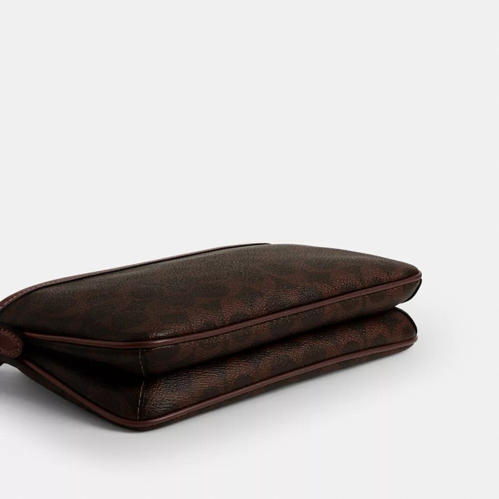 Audrey-crossbody-taske i Signature Canvas