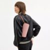 Barrel-taske i Signature Canvas