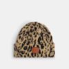 Beanie med leopardmønster
