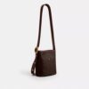 Bleecker Bucket Bag 21 i Signature Canvas