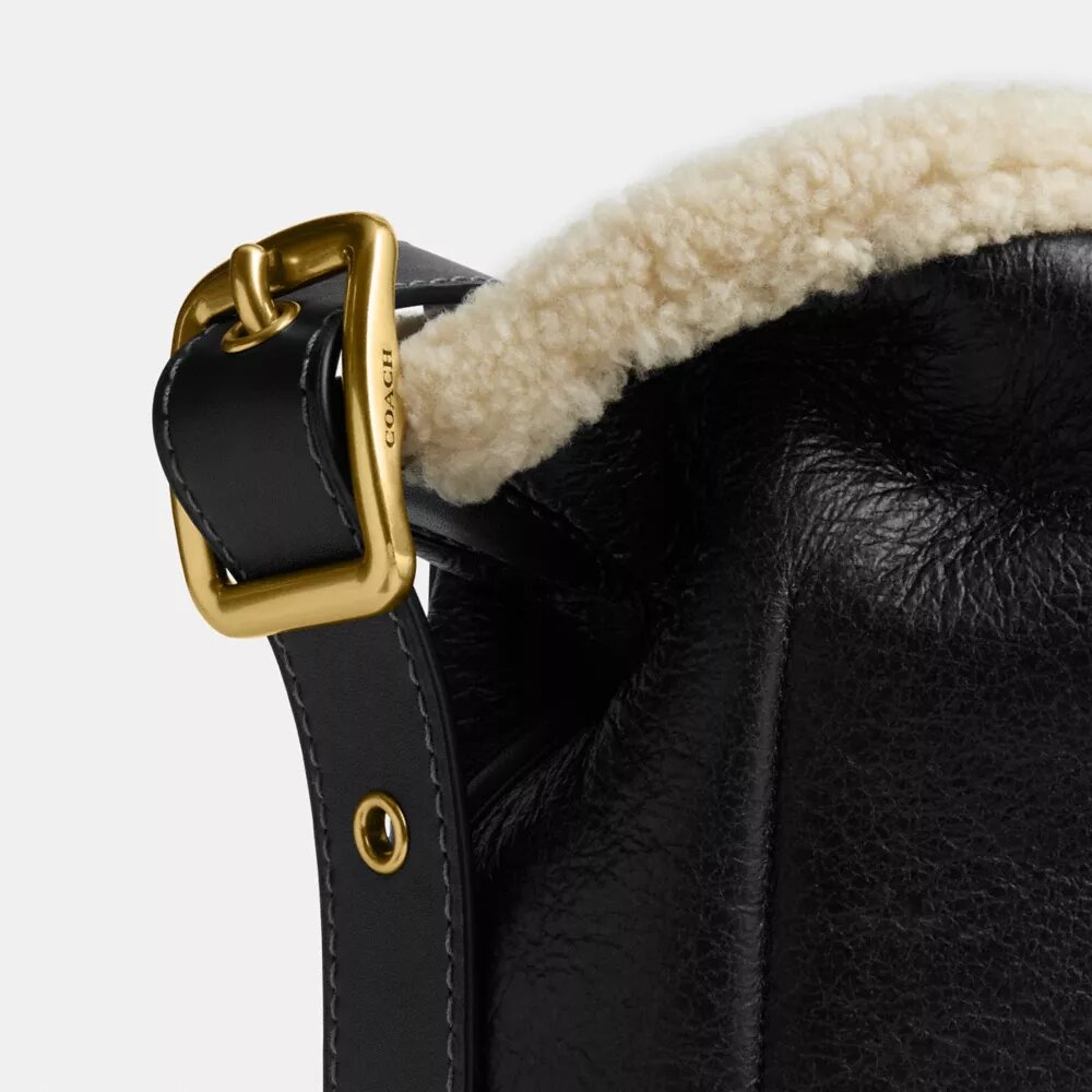 Bleecker Bucket-taske i shearling
