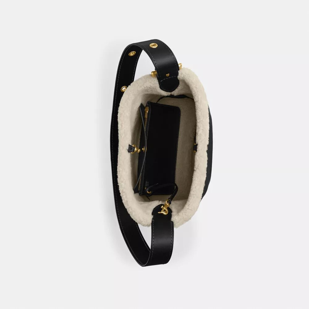 Bleecker Bucket-taske i shearling