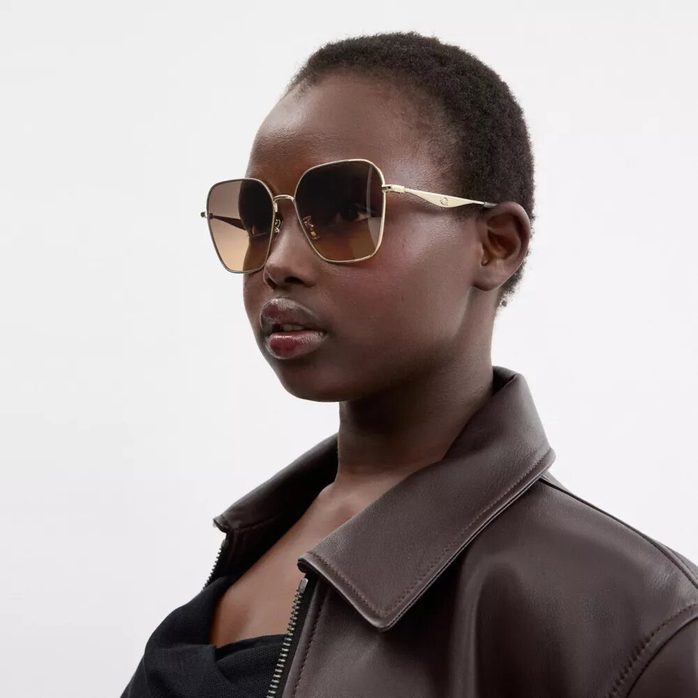 C-hardware: Oversized firkantede solbriller i metal