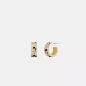 C Huggie-øreringe i gentaget design