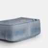 Carey crossbody-taske i Loved Denim med vedhæng