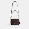 Carey-crossbody-taske i Signature Canvas