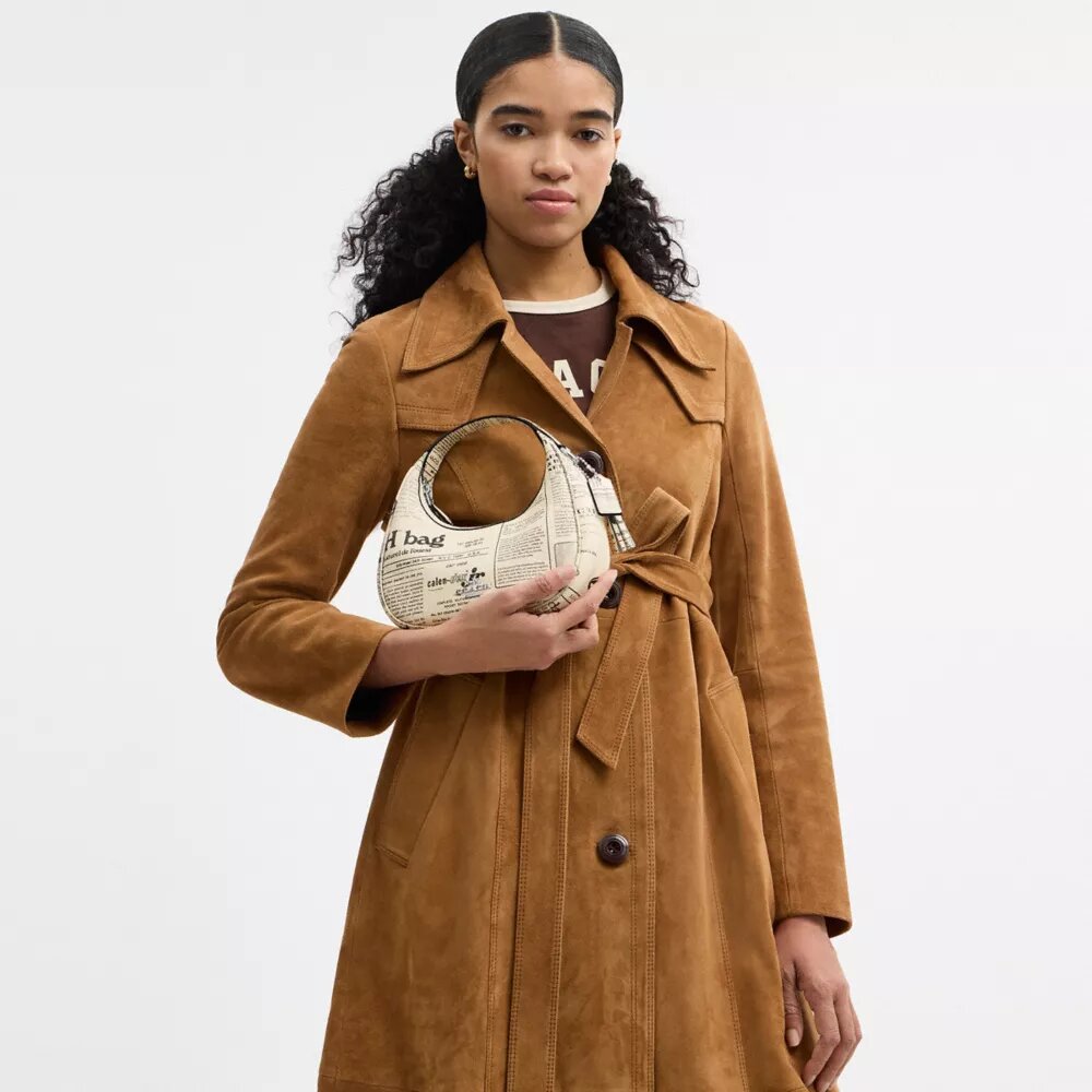Carmen Mini-crossbody-taske med avistryk