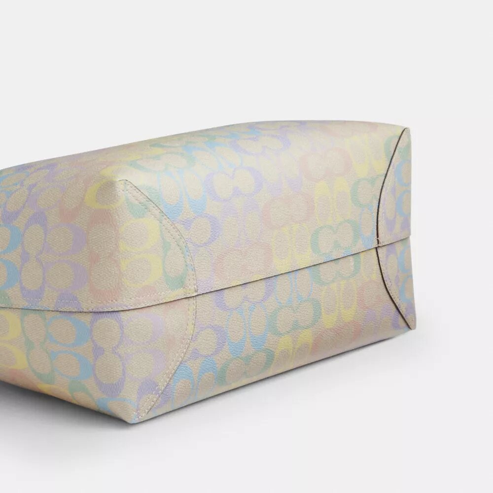 City-tote i Rainbow Signature Canvas