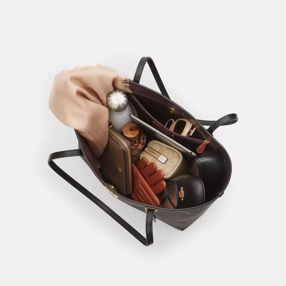 City-tote i Signature Canvas