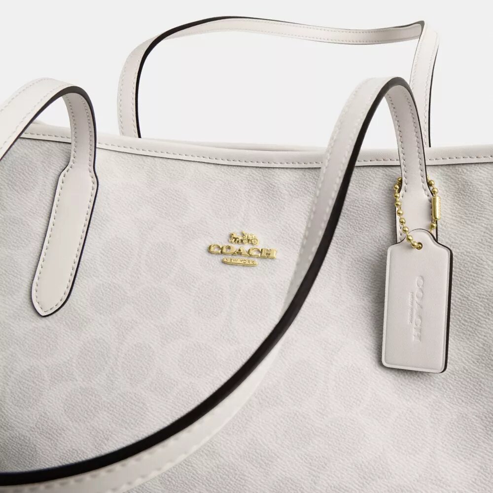 City-tote i Signature Canvas