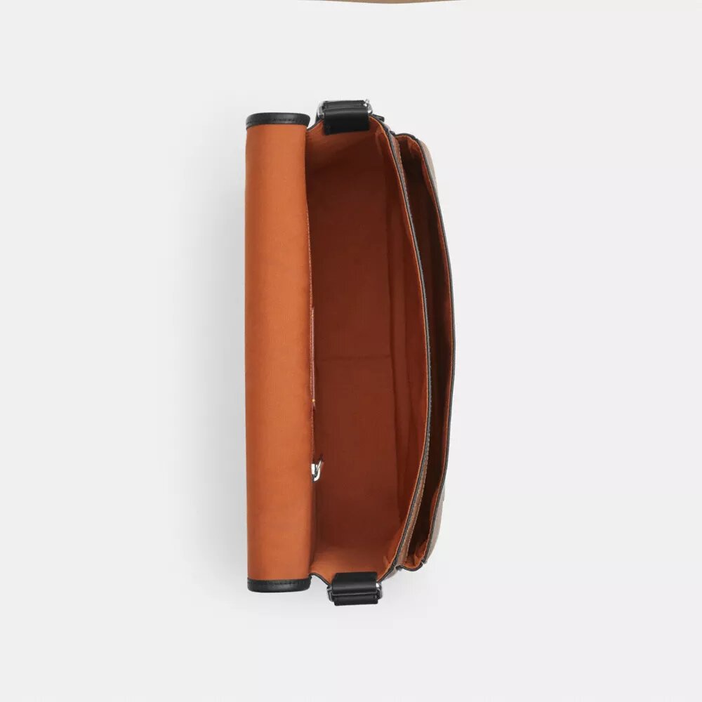 Colby Messenger-taske 32 i Signature Canvas