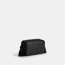 Colton Crossbody-taske 19 i Signature Canvas