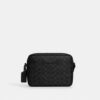 Colton crossbody-taske 25 i Signature Canvas