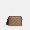 Colton crossbody-taske 25 i Signature Canvas