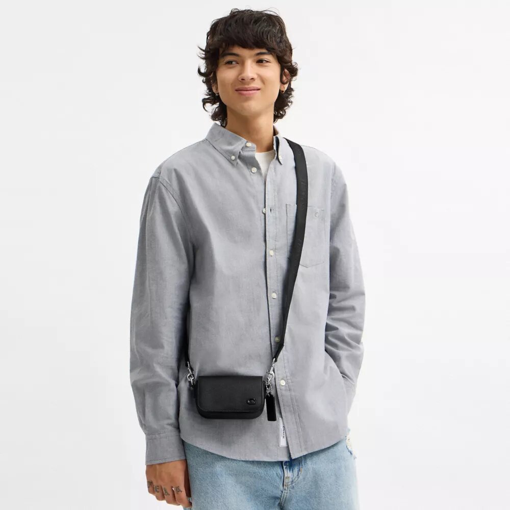 Crossbody-taske med klap