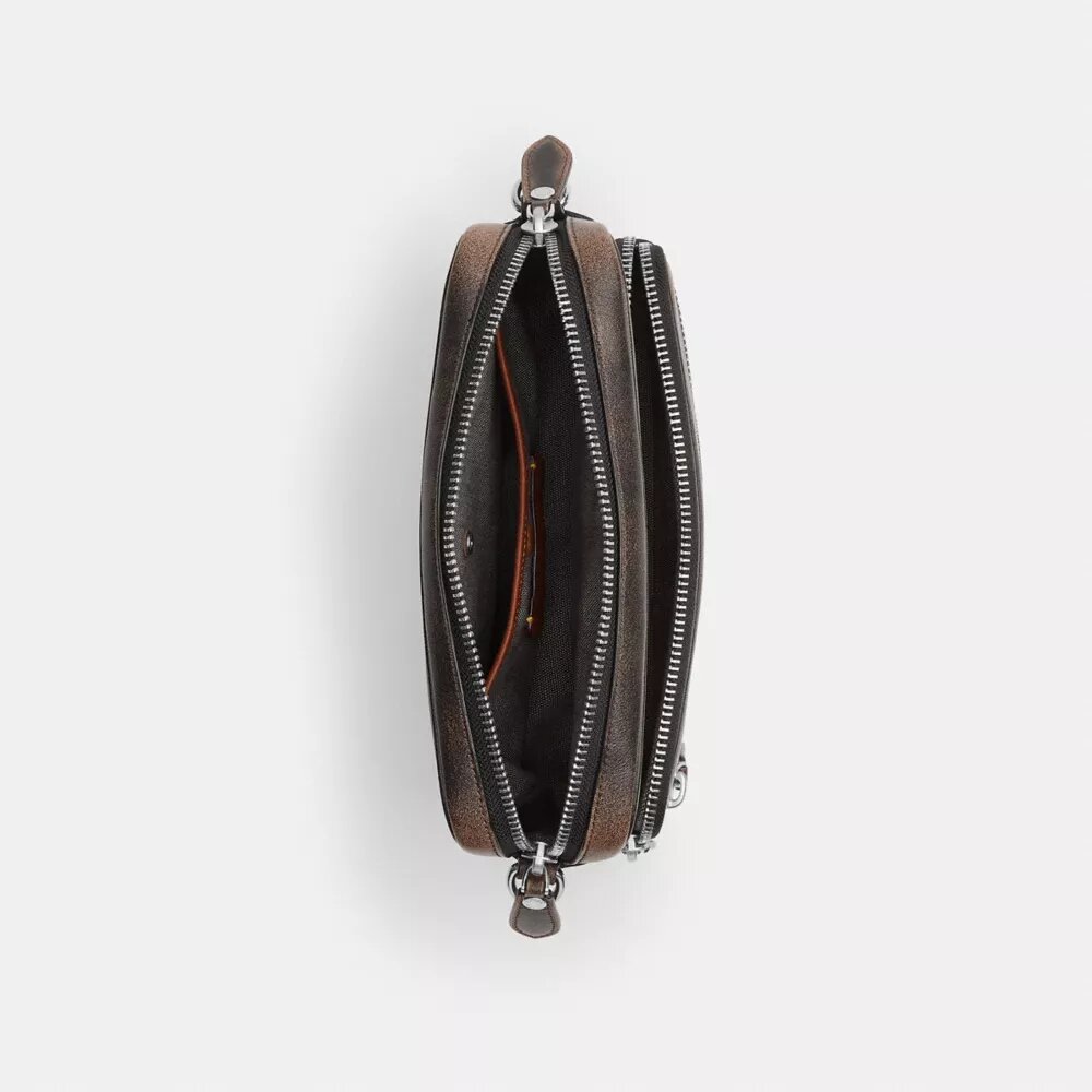 Dakota-crossbody-taske i brugt læder
