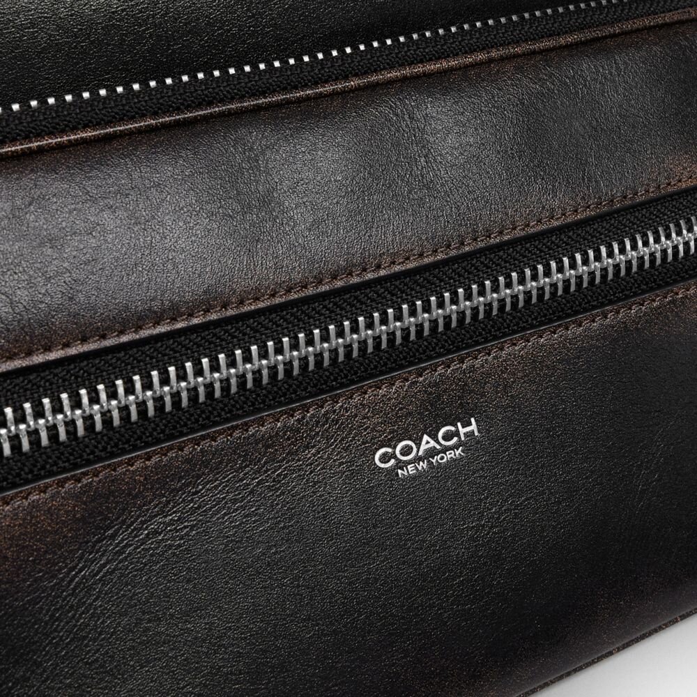 Dakota-crossbody-taske i brugt læder