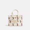 Disney X Coach Cargo Tote-tasker 26 med Mickey Mouse i regenerativt bomuldslærred