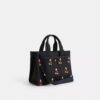 Disney X Coach Cargo Tote-tasker 26 med Mickey Mouse i regenerativt bomuldslærred