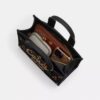 Disney X Coach Cargo Tote-tasker 26 med Mickey Mouse i regenerativt bomuldslærred