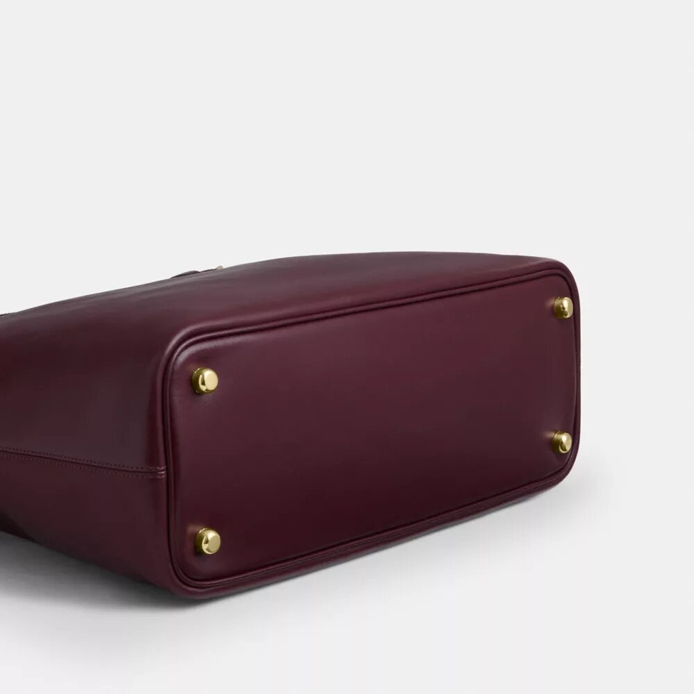 Easton-tote-tasker