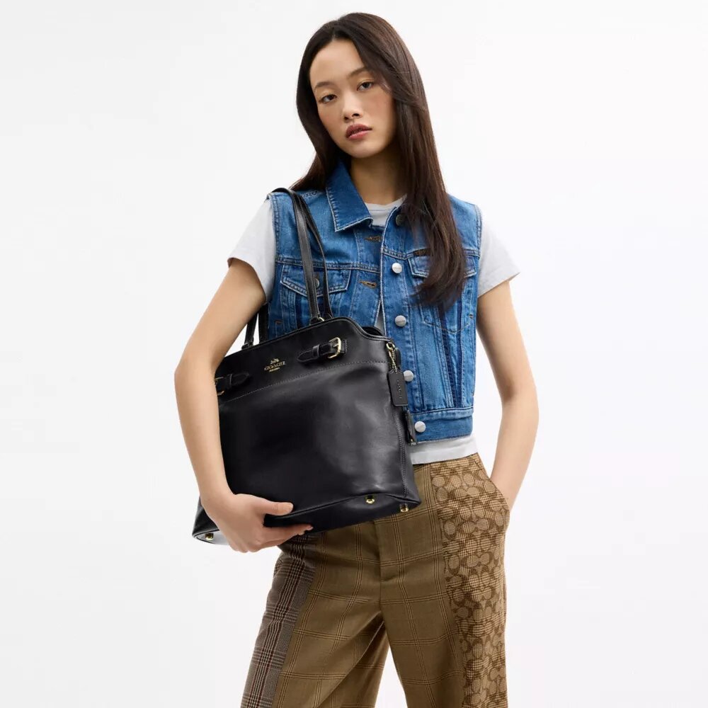 Easton-tote-tasker