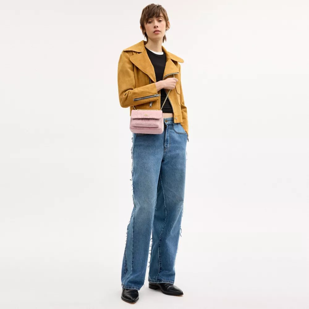 Elodie crossbody-taske 18 i Loved Denim med quiltning