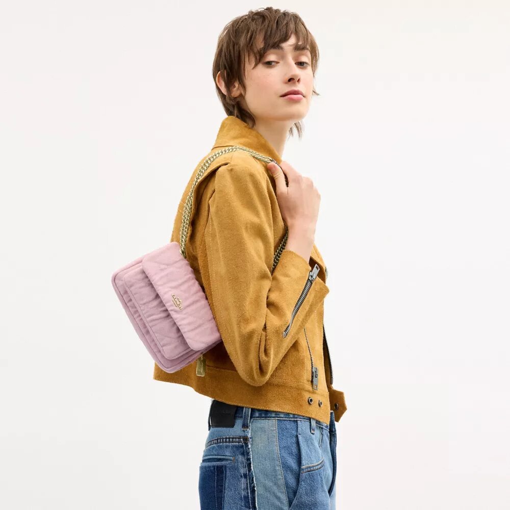 Elodie crossbody-taske 18 i Loved Denim med quiltning