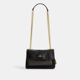 Elodie crossbody-taske 18 i Signature Canvas