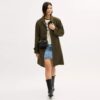 Elodie crossbody-taske 18 i Signature Canvas