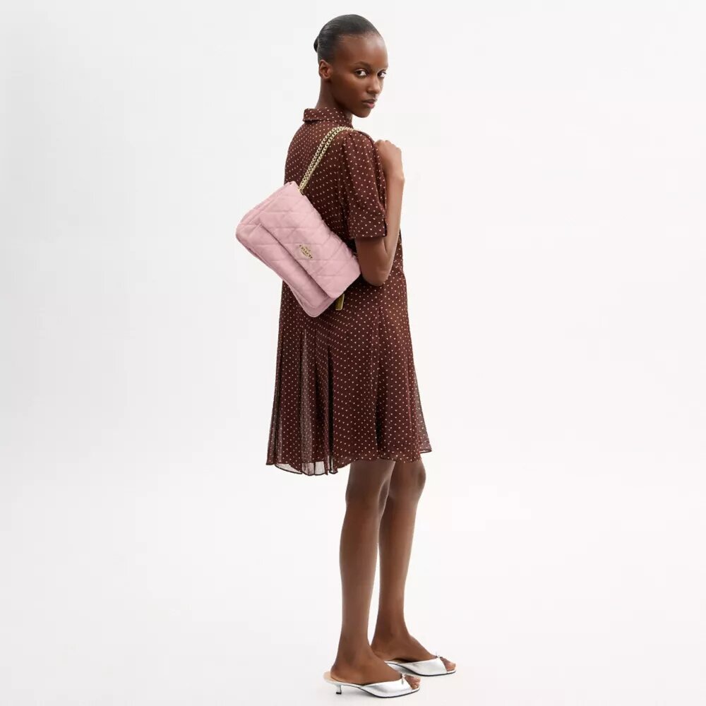 Elodie crossbody-taske i Loved Denim med quiltning