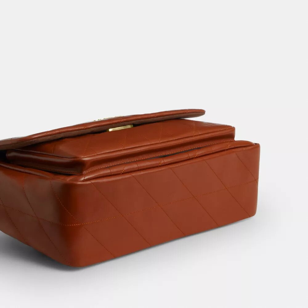 Elodie crossbody-taske med quiltning
