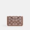 Essential slankt kortetui i Crystal Signature Jacquard
