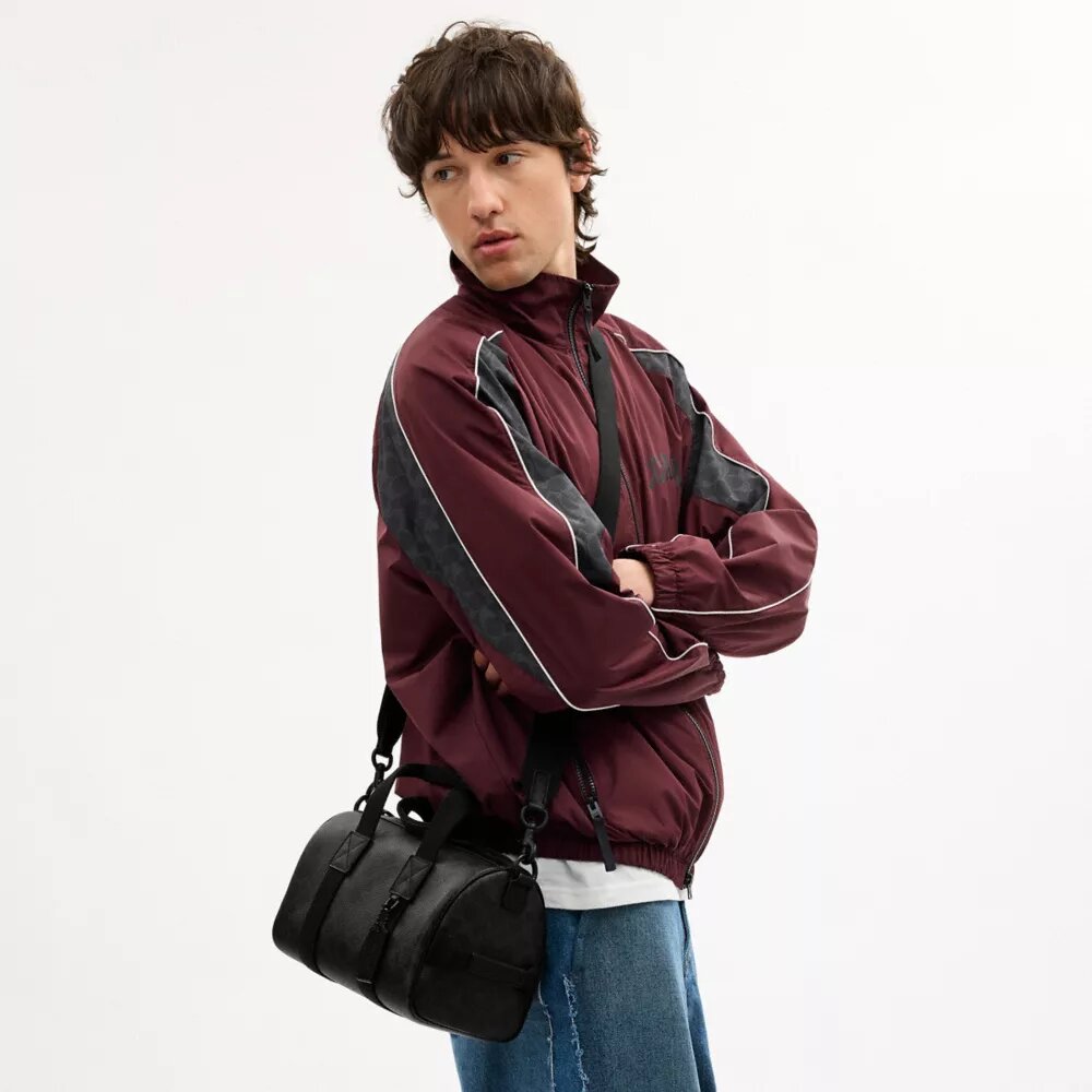 Explorer-duffelbag 28 i Signature Canvas