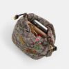 Faye Minitask i signatur-jacquard med blomsterbroderi