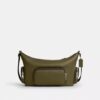 Finn crossbody-taske med lommer
