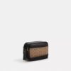 Graham crossbody-taske i Signature Canvas