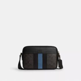 Graham crossbody-taske i Signature Canvas med varsity-striber