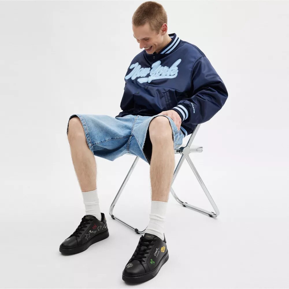 Høje sneakers med skitseprint