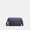 Jack lille crossbody-taske med klap i Ombre Signature Canvas