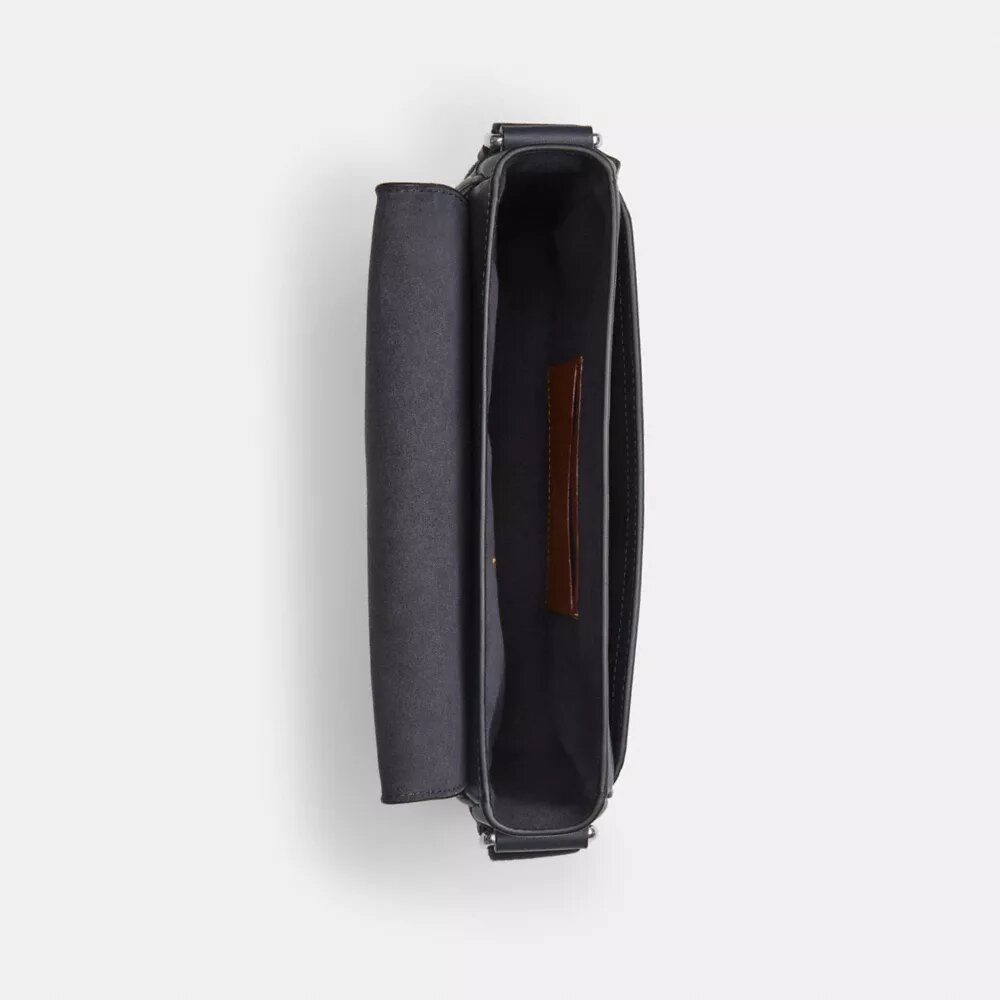 Jack lille crossbody-taske med klap i Ombre Signature Canvas