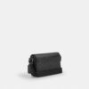 Jack lille crossbody-taske med klap i Signature Canvas