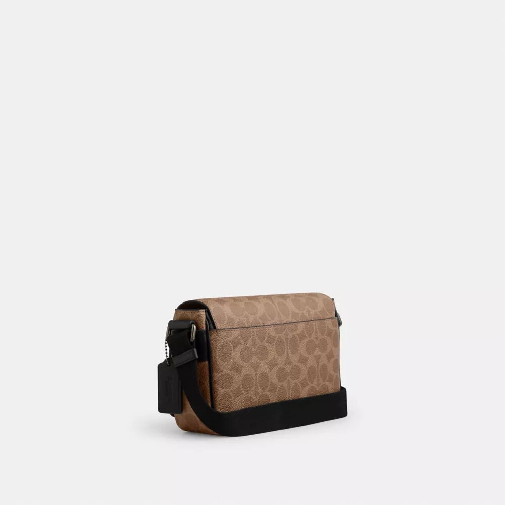 Jack lille crossbody-taske med klap i Signature Canvas