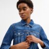 Jakke i krympet denim